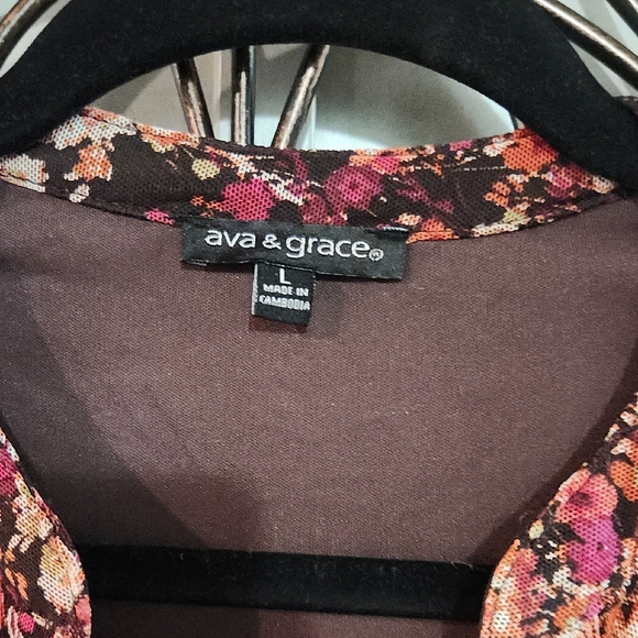 Ava & Grace Red and Pink Floral V-Neck Flutter Sleeve Blouse - Picture 2 of 5